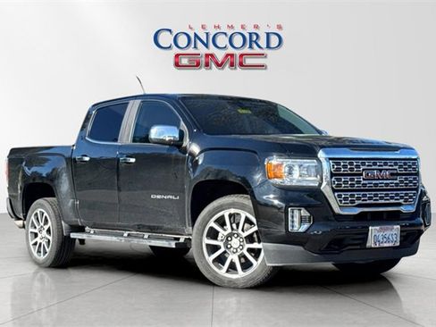Used 2022 GMC Canyon Denali image 2