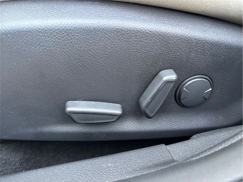 Used 2015 Ford Focus Titanium image 18