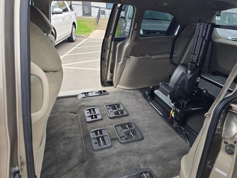 Used 2011 Honda Odyssey EX image 11