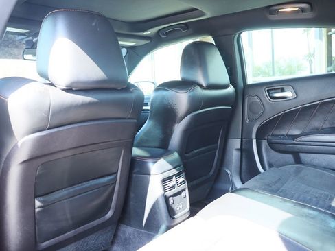 Used 2018 Dodge Charger R/T image 31