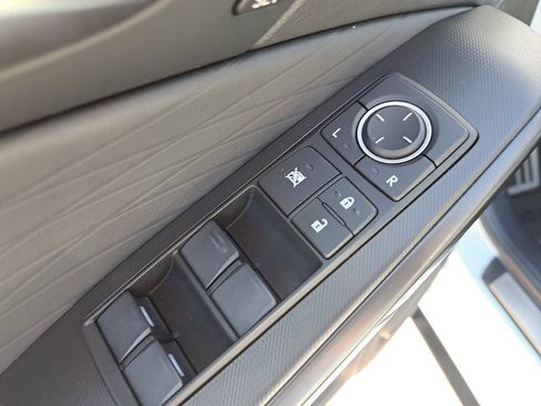 Used 2022 Lexus IS 350 F Sport image 13