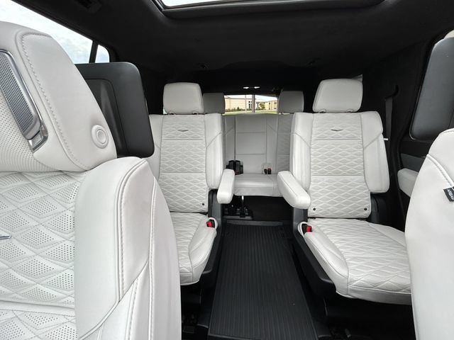 Used 2025 Cadillac Escalade Sport Platinum w/ LPO, Floor Liner Package AWD/4WD image 48