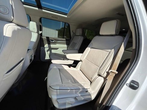 Used 2021 GMC Yukon Denali w/ Denali Premium Package AWD/4WD image 32