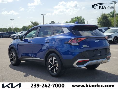 Certified 2024 Kia Sportage EX FWD image 4