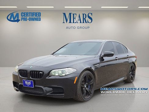 Used 2015 BMW M5 image 1