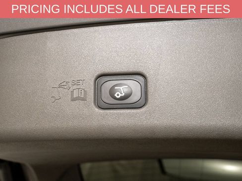 Used 2024 Lincoln Nautilus Reserve w/ Equipment Group 202A AWD/4WD image 6