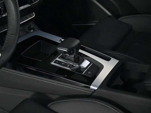 Used 2025 Audi Q5 2.0T Premium Plus w/ Premium Plus Package image 19