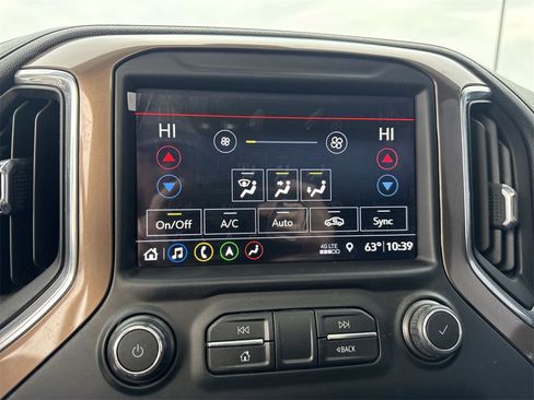 Used 2019 Chevrolet Silverado 1500 High Country image 19