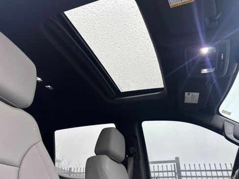 Used 2025 GMC Sierra 1500 SLT w/ SLT Premium Plus Package image 19