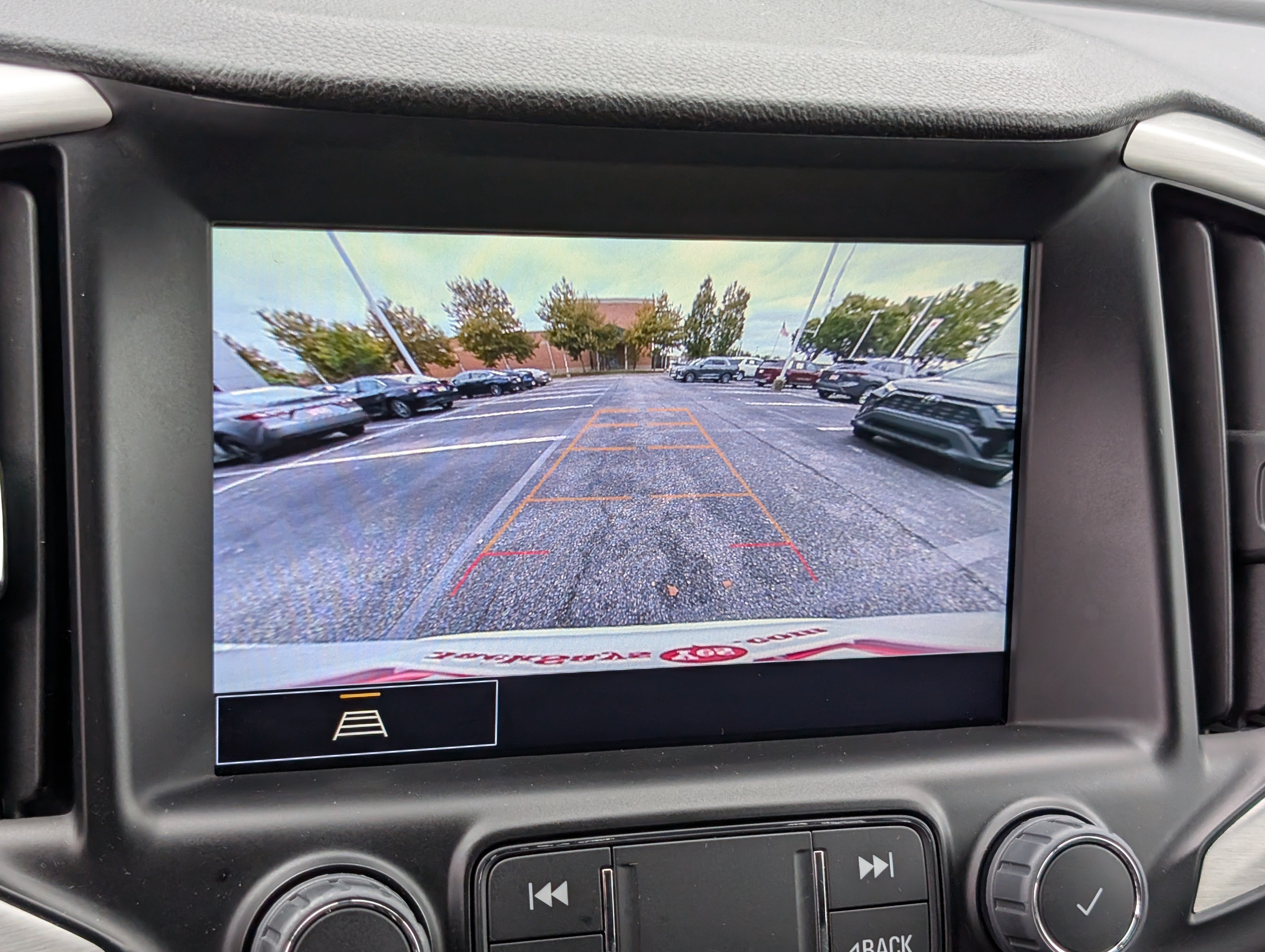 Used 2024 GMC Terrain SLT AWD/4WD image 31