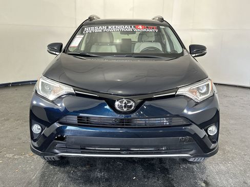 Used 2018 Toyota RAV4 XLE image 4