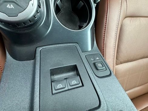 Used 2024 Ford Bronco Heritage Edition AWD/4WD image 24