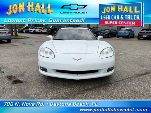 Used 2006 Chevrolet Corvette Coupe w/ Preferred Equipment Group RWD image 16