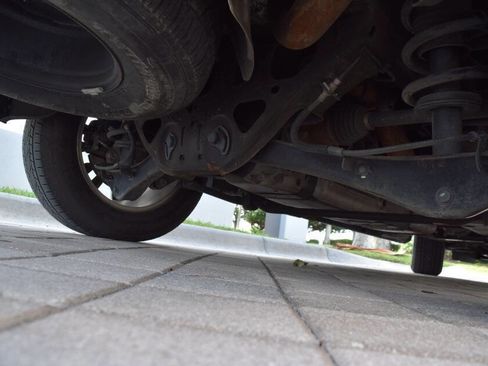 Used 2023 GMC Yukon XL SLT image 96