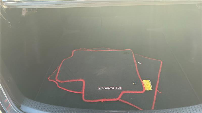Used 2023 Toyota Corolla SE w/ SE Package FWD image 17
