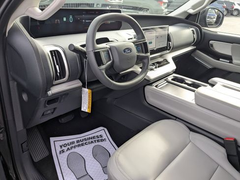 New 2026 Ford Expedition Max Active RWD image 17