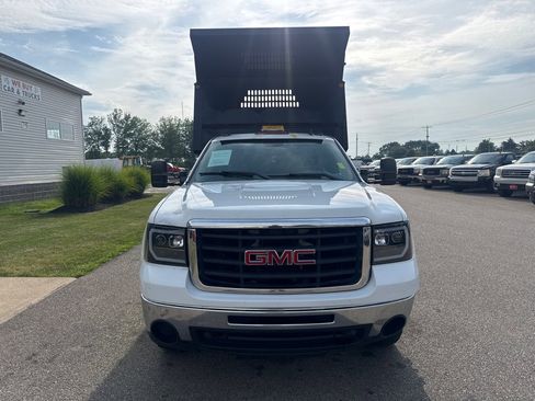 Used 2009 GMC Sierra 3500 W/T w/ Snow Plow Prep Package image 3