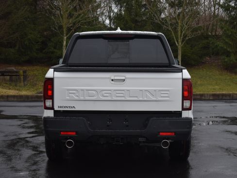 New 2026 Honda Ridgeline Black Edition image 7