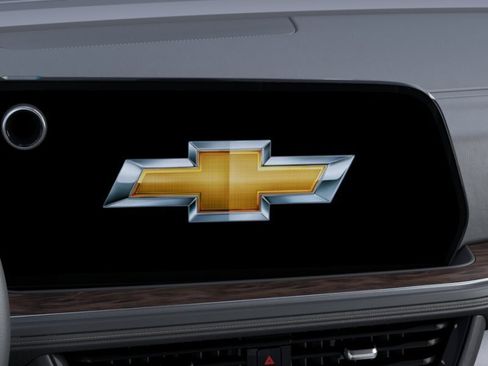 New 2026 Chevrolet Suburban Premier RWD image 20