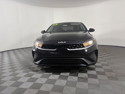 Certified 2023 Kia Forte LXS w/ LXS Technology Package image 2
