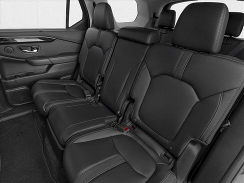 Used 2025 Honda Pilot EX-L image 9