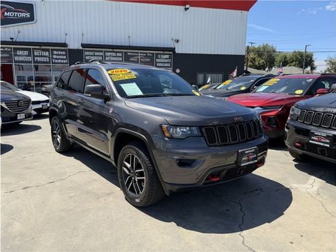 Used 2020 Jeep Grand Cherokee Trailhawk w/ Interior Metal Package AWD/4WD image 54