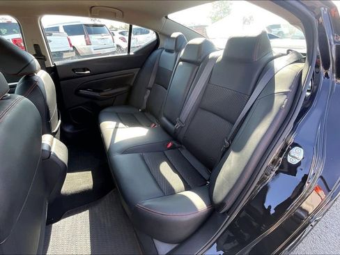 Used 2023 Nissan Altima 2.5 SR FWD image 24