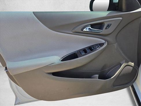 Used 2022 Chevrolet Malibu LT image 11