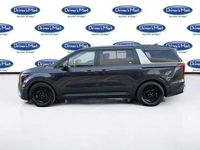 Used 2025 Kia Carnival