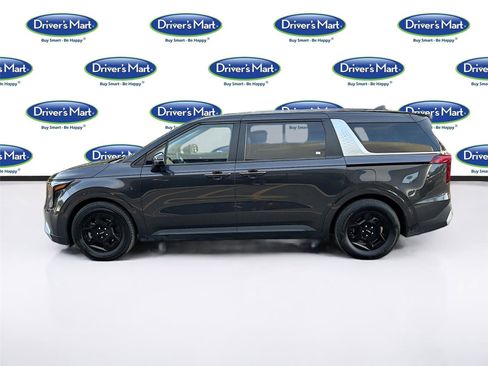 Used 2025 Kia Carnival FWD image 4