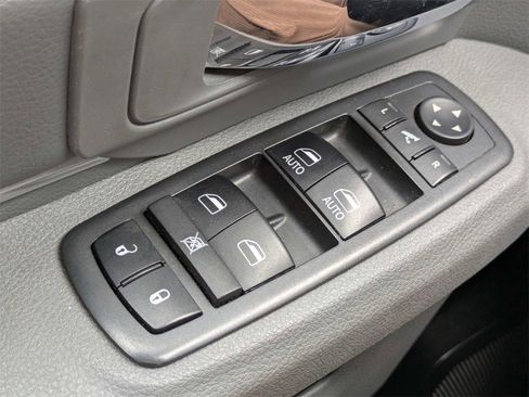 Used 2018 RAM 1500 Outdoorsman image 26