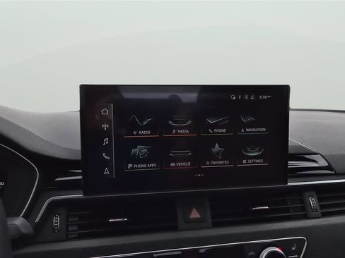 Used 2022 Audi A4 2.0T Premium Plus w/ Premium Plus Package AWD/4WD image 18