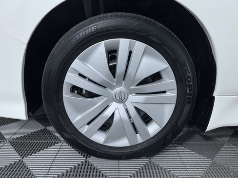 Certified 2025 Nissan Leaf S FWD image 24