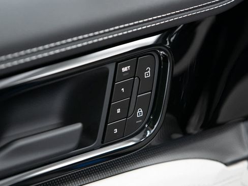 New 2026 Porsche Panamera Turbo S image 19