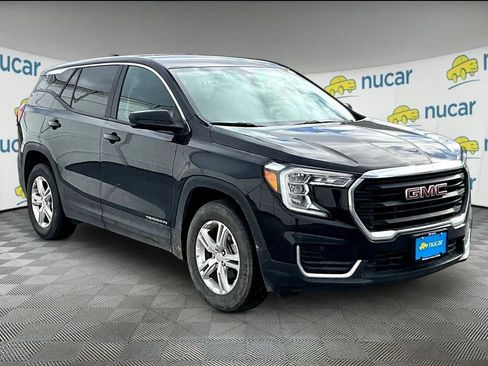 Used 2024 GMC Terrain SLE AWD/4WD image 1