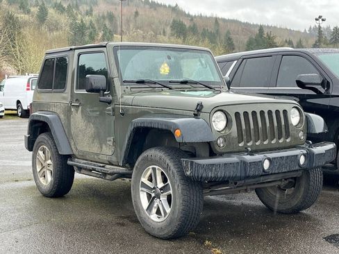 Used 2015 Jeep Wrangler Sport image 2