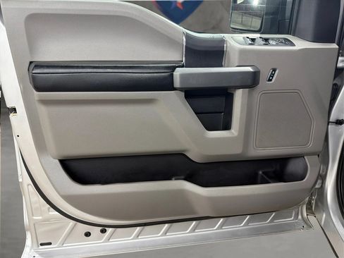 Used 2016 Ford F150 XLT RWD image 29