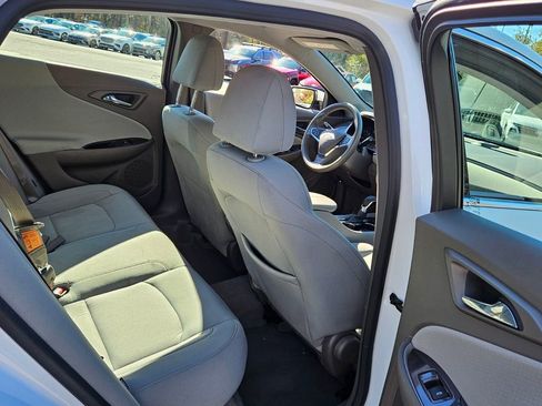 Used 2024 Chevrolet Malibu LT image 14