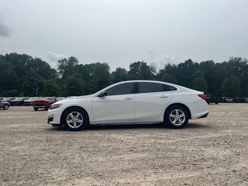 Used 2023 Chevrolet Malibu LS FWD image 12