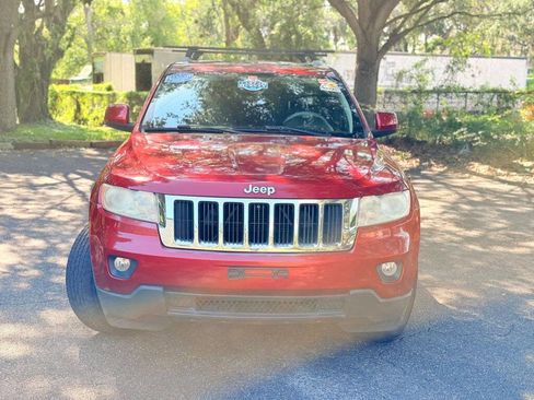 Used 2012 Jeep Grand Cherokee Laredo w/ Laredo E Group image 2