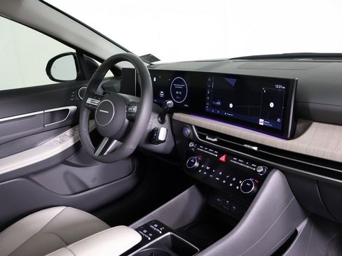 Used 2025 Hyundai Sonata Limited image 31