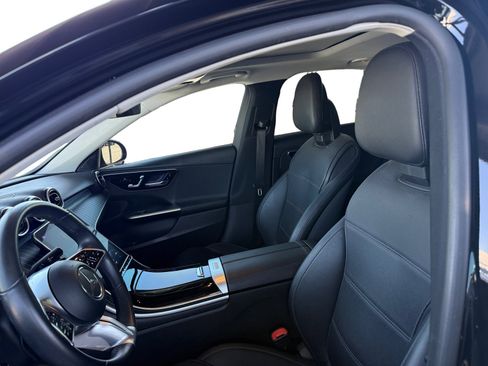 Used 2023 Mercedes-Benz C 300 Sedan image 10