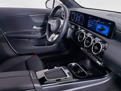 Certified 2026 Mercedes-Benz CLA 250 image 17
