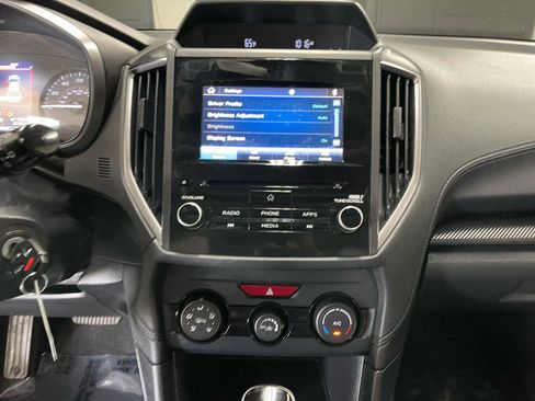 Used 2019 Subaru Crosstrek 2.0i Premium AWD/4WD image 17