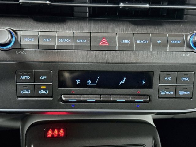 Used 2024 Hyundai Kona SEL w/ Convenience Package AWD/4WD image 16