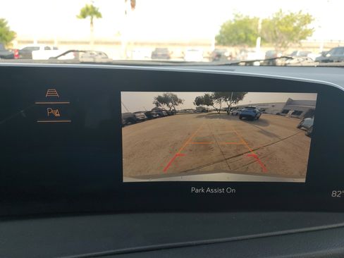 Used 2024 Cadillac XT4 Premium Luxury image 35