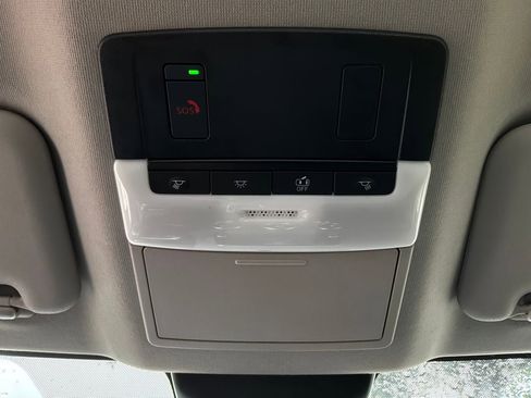 Used 2025 Nissan Sentra SV FWD image 15
