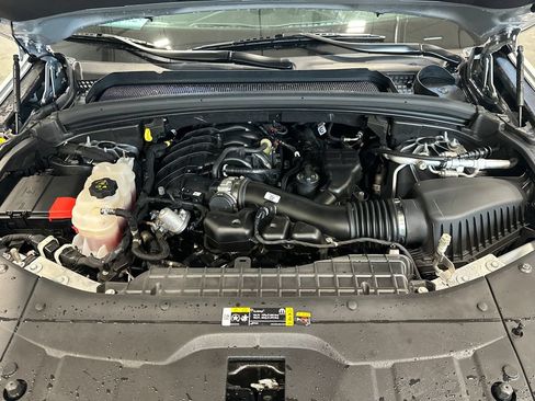 Used 2024 Jeep Grand Cherokee Limited AWD/4WD image 15