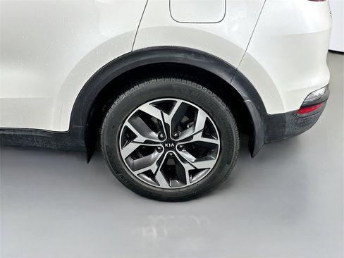 Used 2022 Kia Sportage EX w/ EX Technology Package image 33