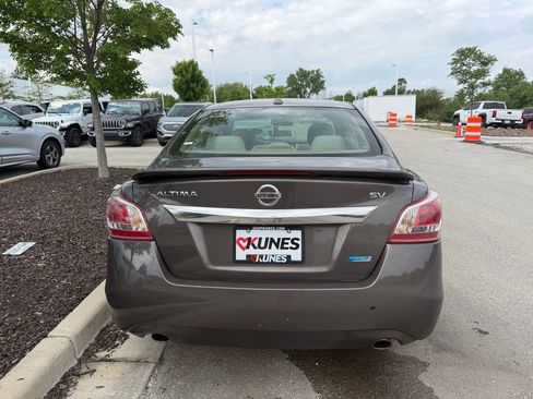 Used 2013 Nissan Altima 2.5 SV w/ 2.5SV Convenience Pkg FWD image 5